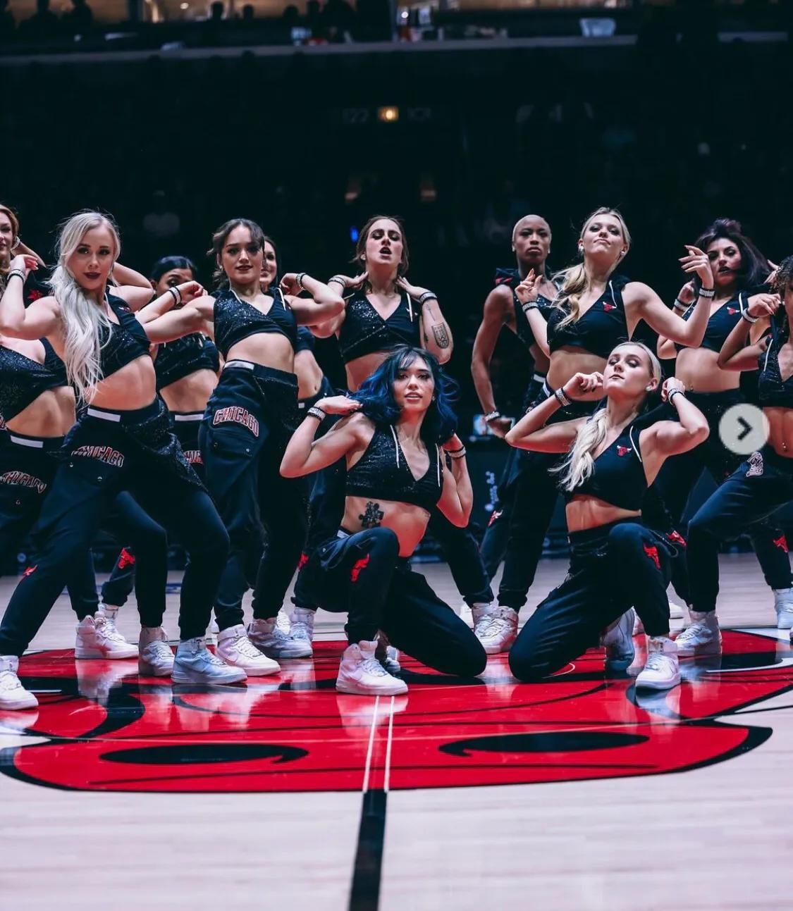 Fighting for beauty, a hundred flowers blooming, NBA cheerleading