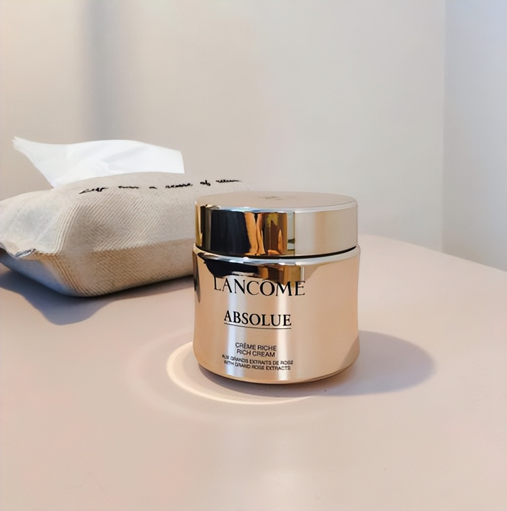 Pure VS Estee Lauder Platinum, "Ingredient Party" teaches you