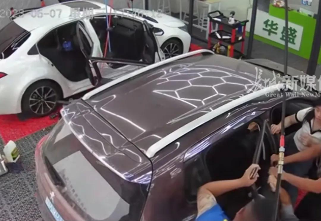 Is the window antitrap function reliable? How to open and cancel iNEWS