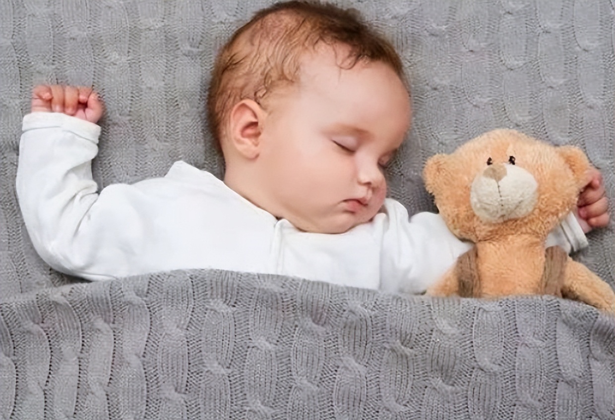 When taking care of your baby to sleep in the fall, don't do 3 things