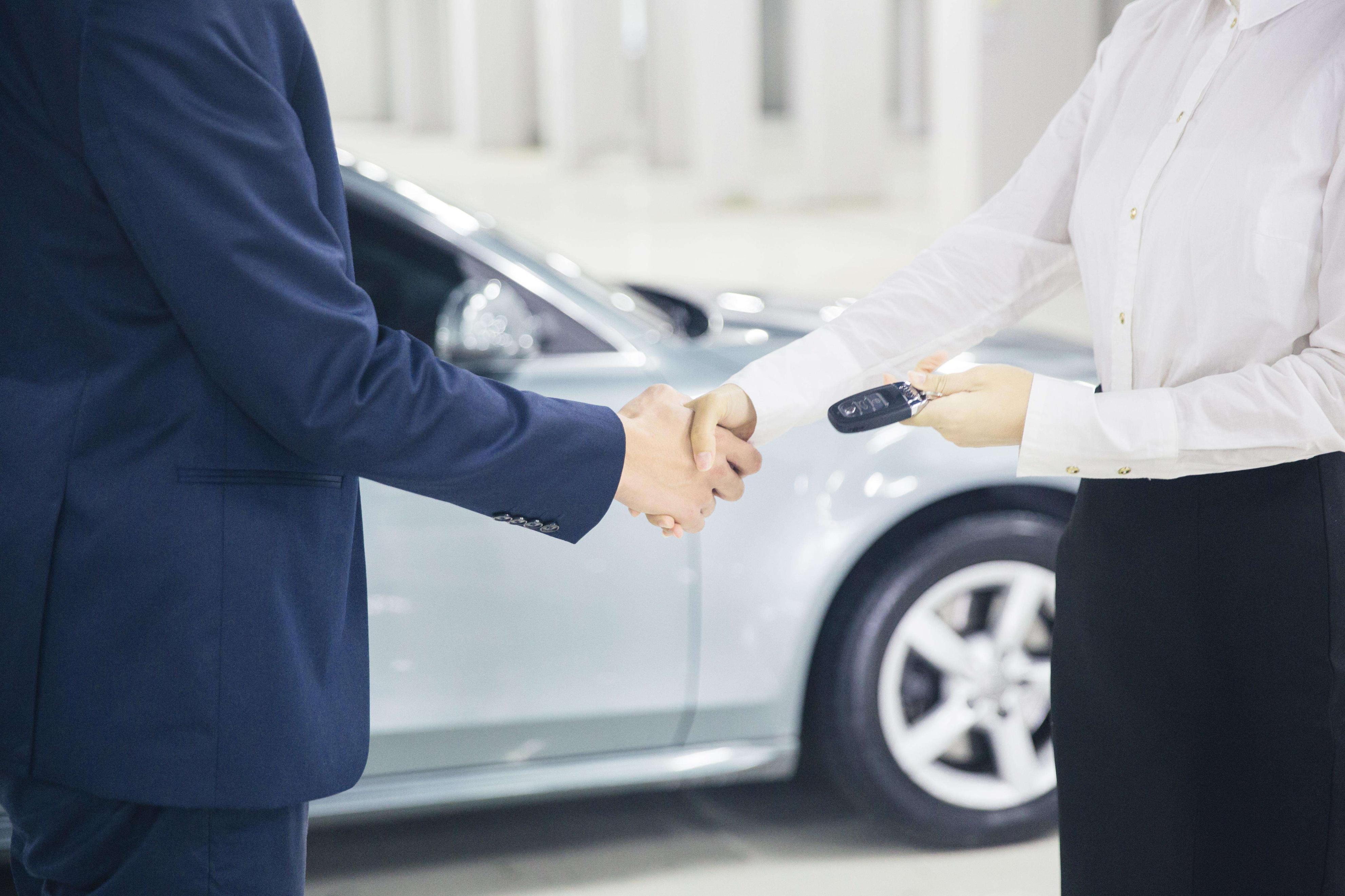 Many novice drivers are doing these 3 common cardestroying behaviors