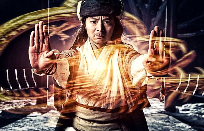 How strong is Jin Yong's "Yi Jin Jing"?Look at Xiao Feng's performance ...