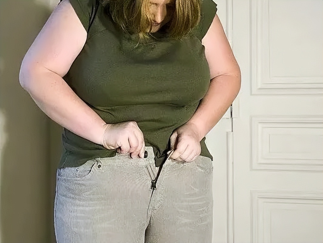 Effectively relieve the pain of "old cold legs", do these two points