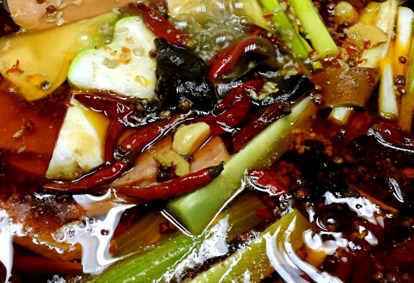 If you want to eat hot pot, you don't need to go to a restaurant, you