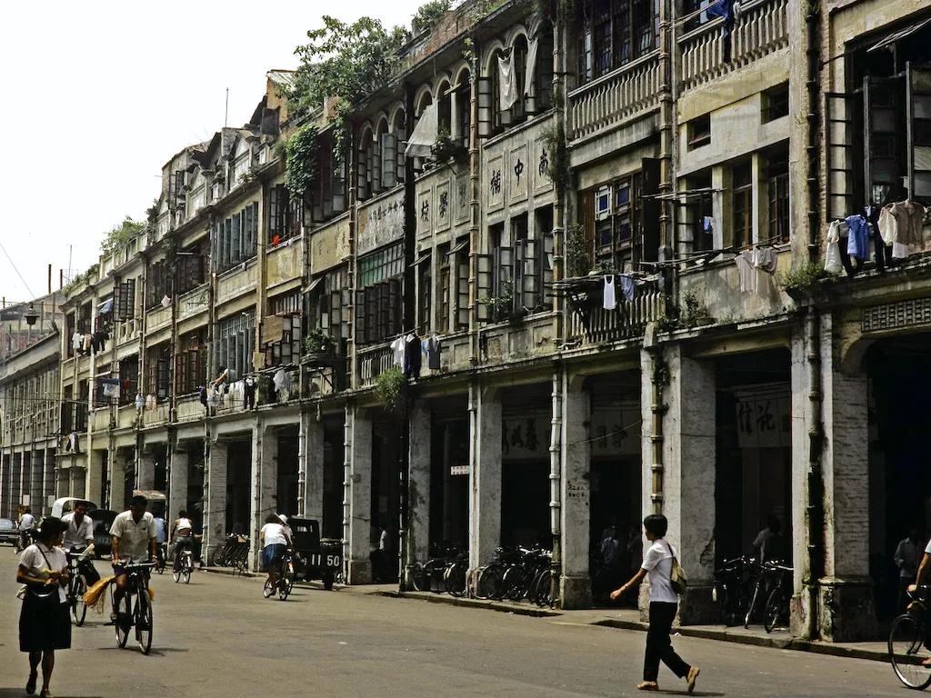 Old photo: Guangzhou Arcade, 1980 - iNEWS