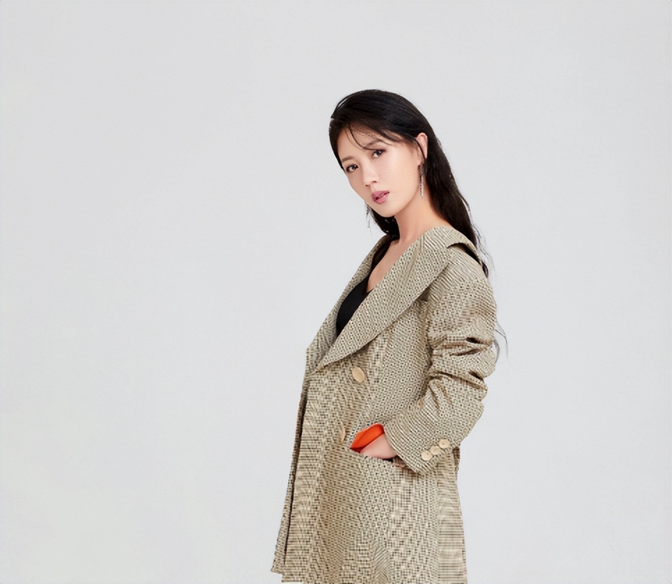 The father-in-law is Zhang Fengyi, and the mother-in-law is Lu Liping ...