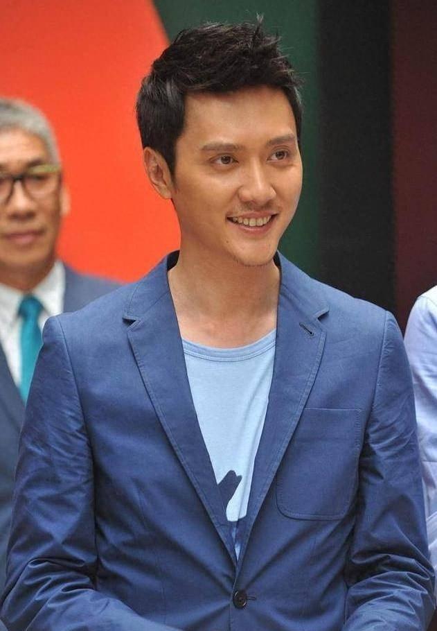 Facts show that 44-year-old Feng Shaofeng has embarked on another road ...