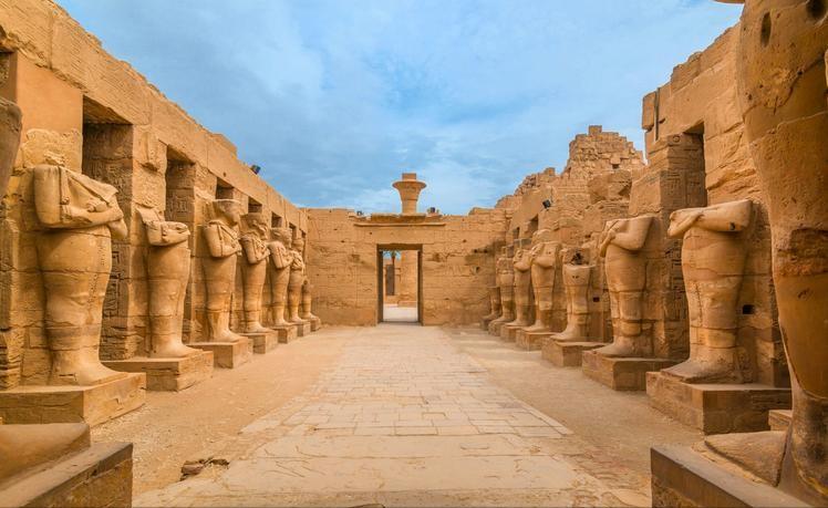 The power in ancient Egypt belonged to the pharaoh. What was the social ...