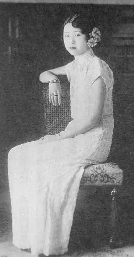 The last emperor Puyi had five wives in his life, and his favorite was ...