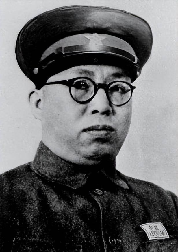 In 1976, Wu De suggested that Hua Guofeng urgently control Zhang ...