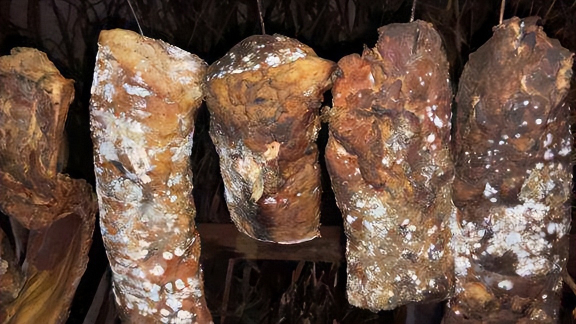 can bacon mold