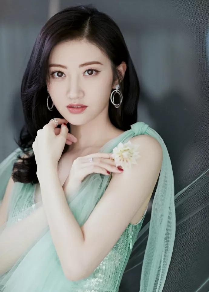 Beauty star Jing Tian's sexy photo, beautiful and unparalleled, for ...