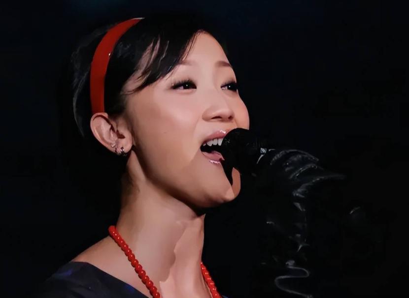 她曾被網友嘲「臉歪嘴斜」,卻用演技征服觀眾,如今成為人生贏家 - 資訊咖