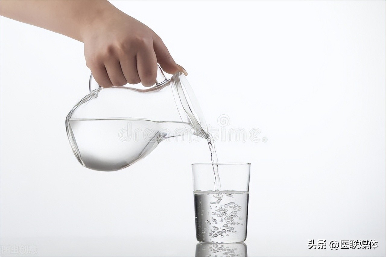 Thousands of boiling water, overnight water and electric kettle water