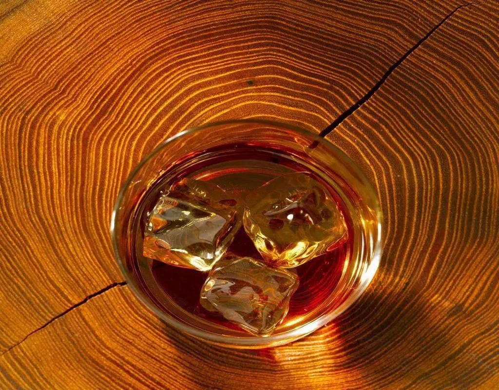 It's all foreign wine, which one is better, whiskey or brandy?Sommelier