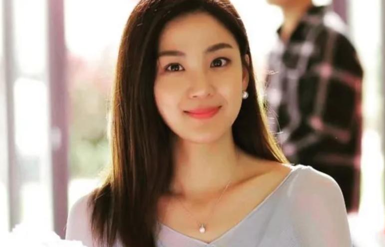 Hong Xiaoling responded to the rumor that Lin Xinru had delayed her ...