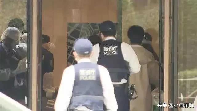 In Tokyo, 5 Japanese robbed 2 Chinese with knives, and a robber was ...