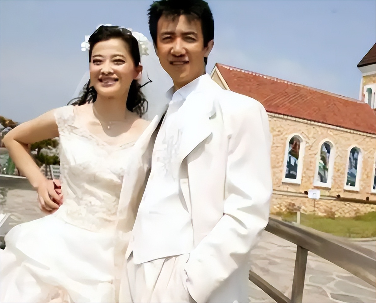Yan Po: Mei Ting holds him, Li Xiaoran loves him, and lives a happy ...