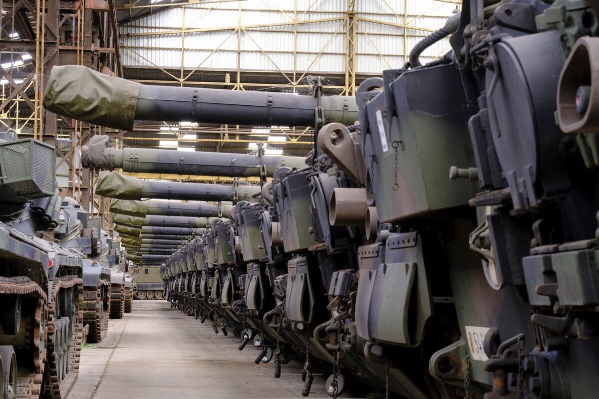 Ukraine's giant artillery tragedy: 2S7 