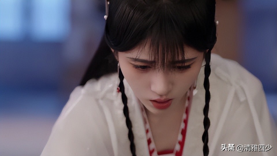 Hua Rong: Ju Jingyi plays the maid's counterattack in an ancient