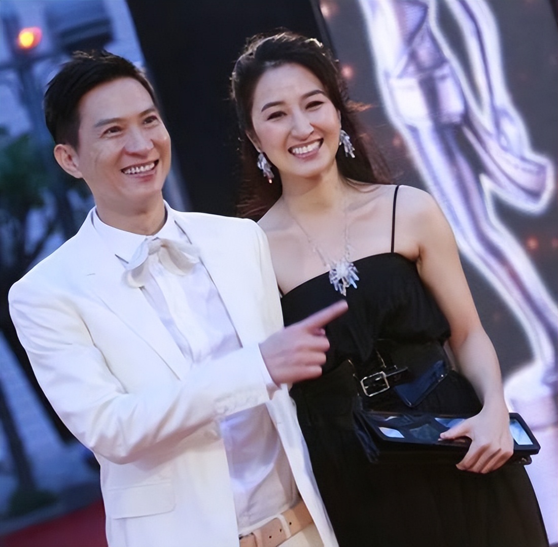 Zhang Jiahui and Guan Yonghe: After 28 years of love, his wife had two ...