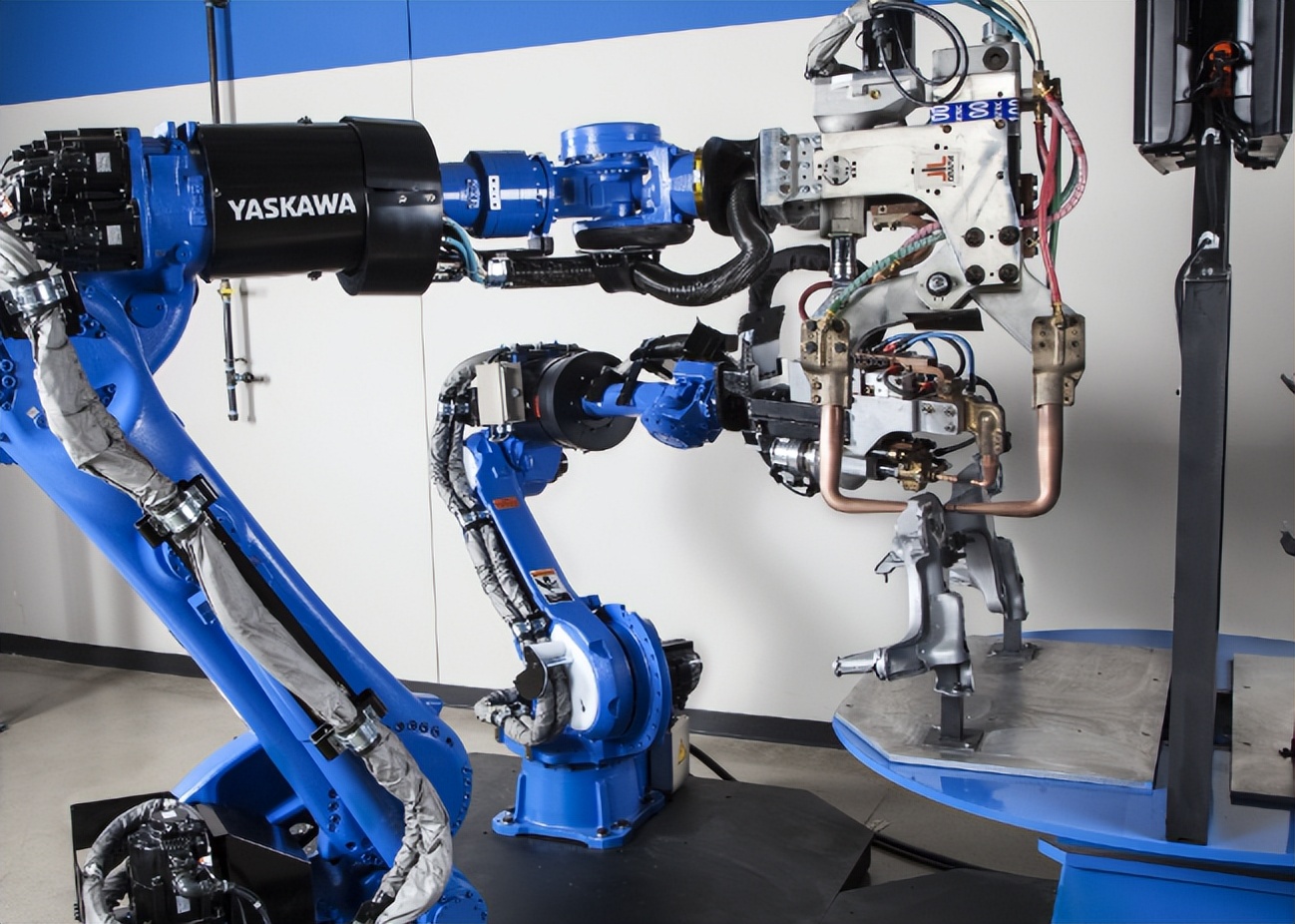 Yaskawa welding robot programming and operation - iMedia