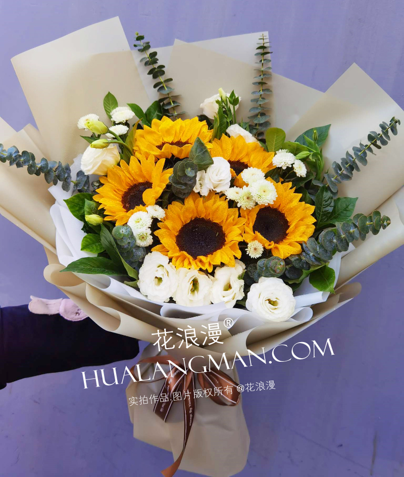 Girlfriend is angry, should I apologize by sending flowers as soon as