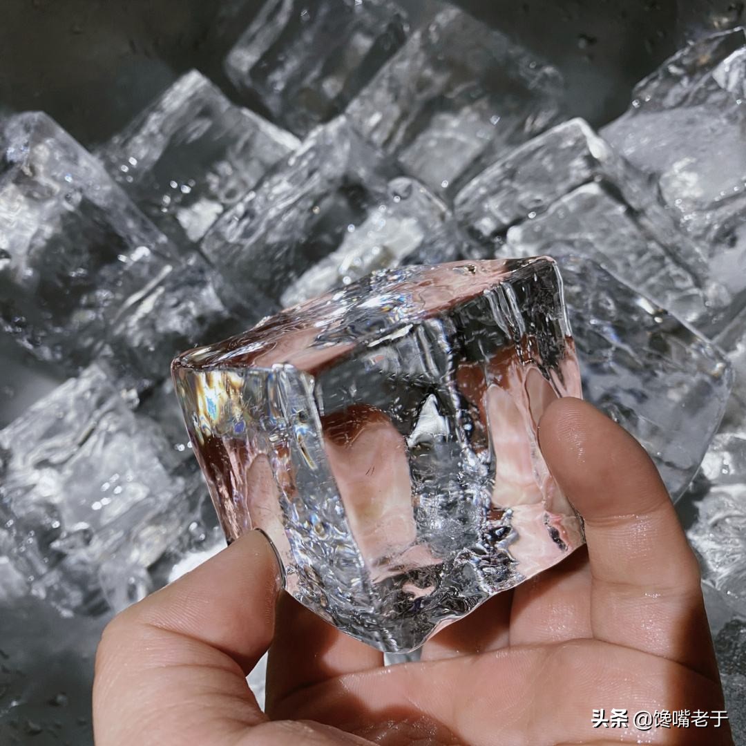 Why is KFC frozen ice cubes transparent, but my frozen ice cubes are ...