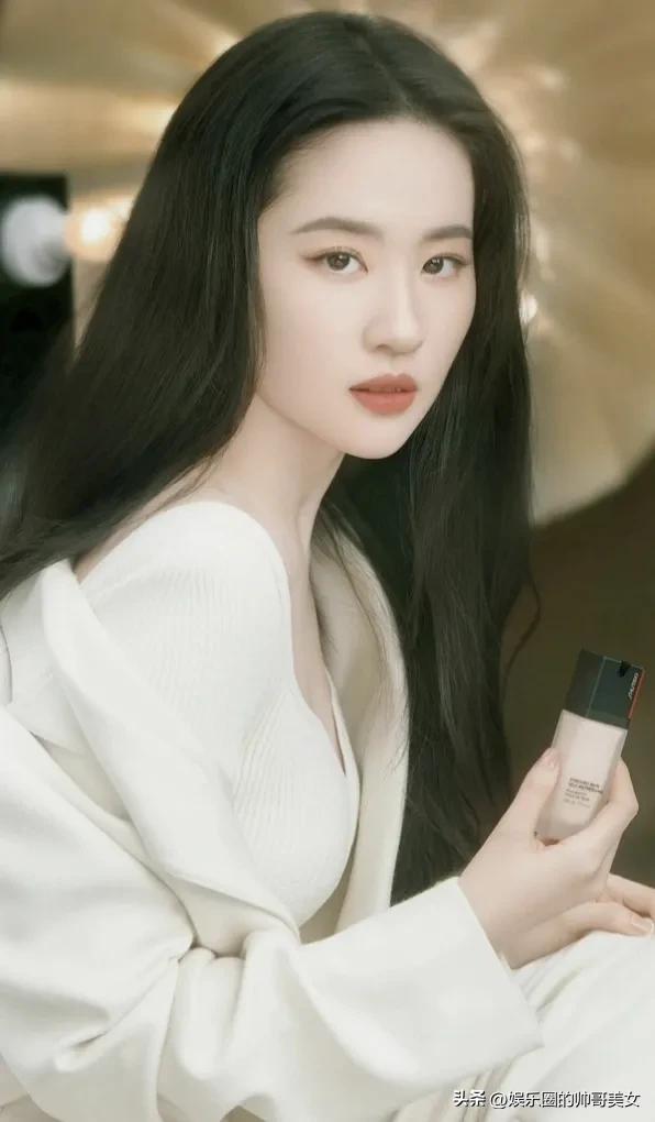 10 beautiful photos of Liu Yifei, each frame is a collector's edition ...