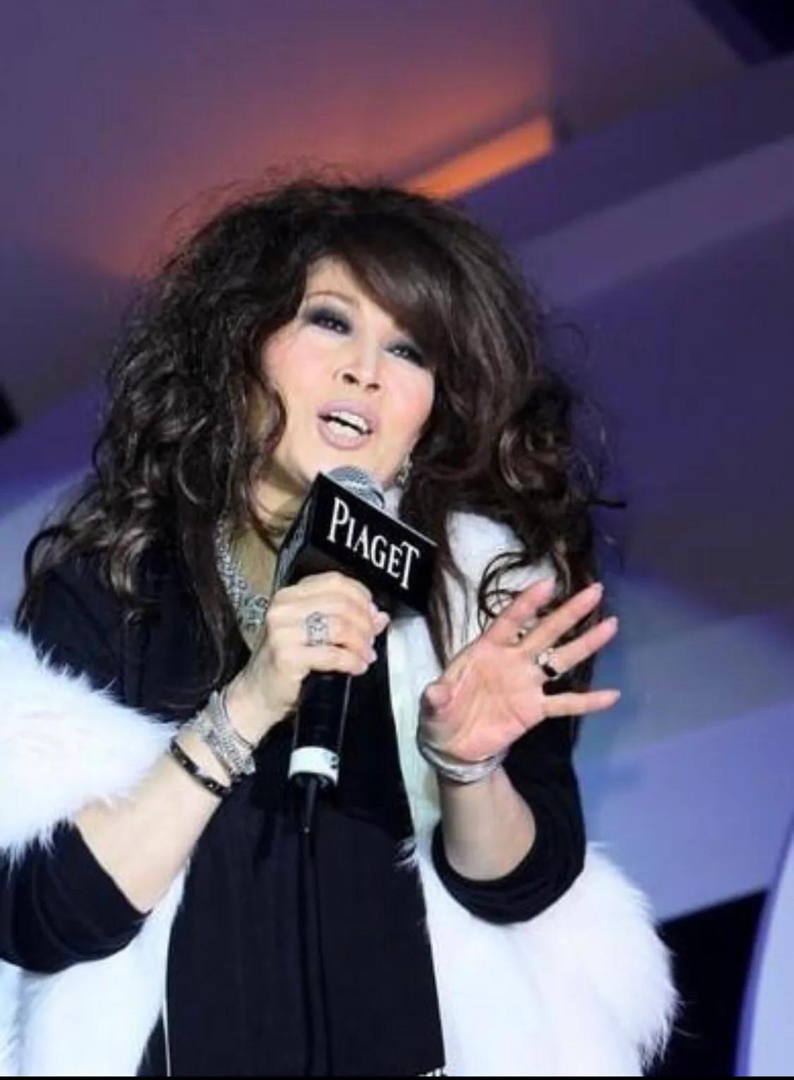 Ouyang Feifei-"Grateful Heart", a touching sign language song - iNEWS