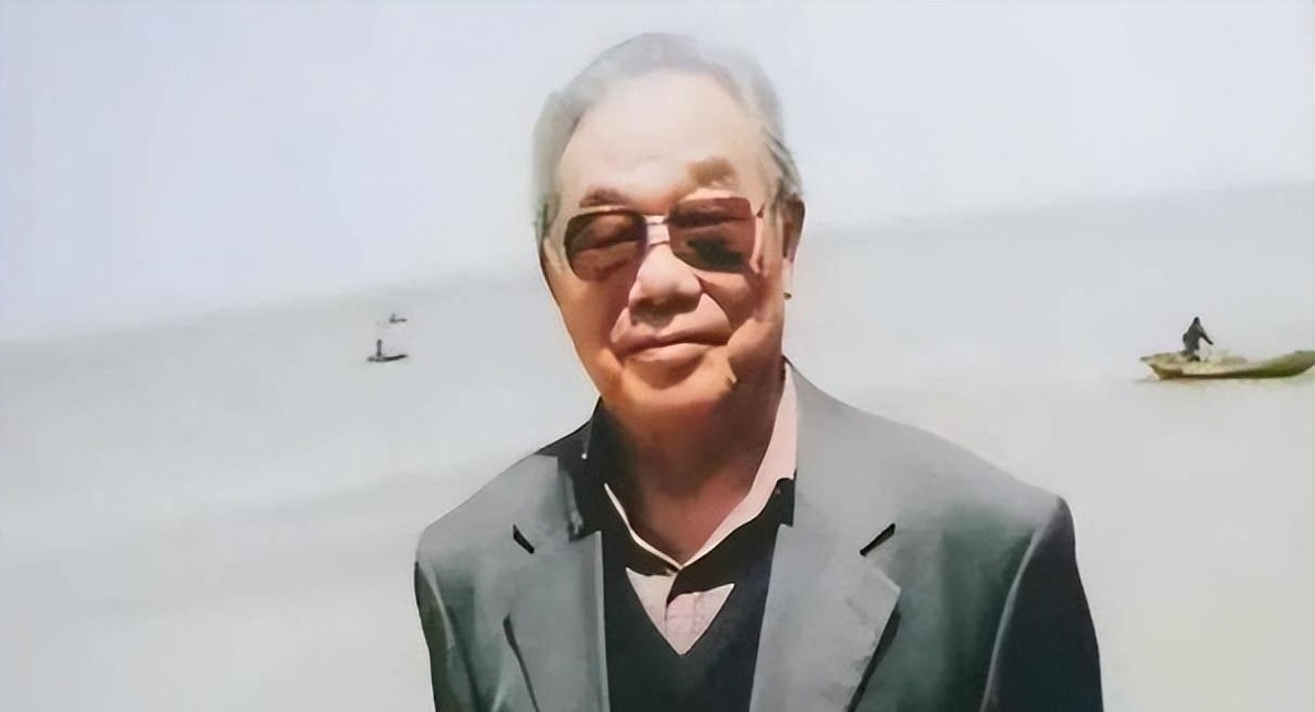In 1976, Wu De suggested that Hua Guofeng urgently control Zhang ...