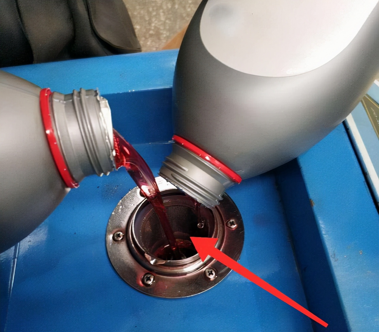 How many kilometers to change the transmission oil, is there a