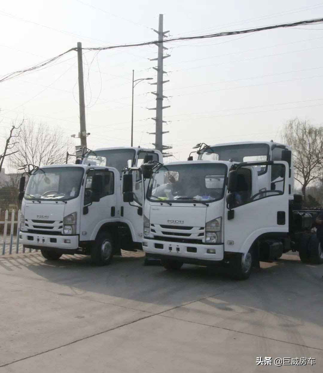How big is the water tank of the Isuzu 700P off-road RV? - iNEWS