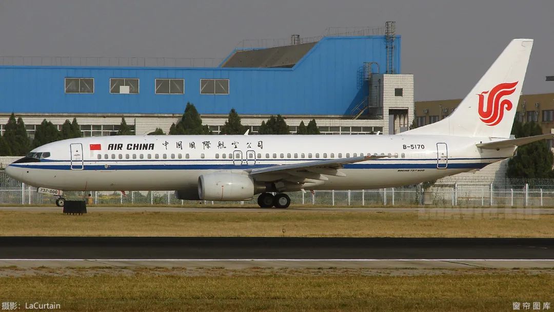 How is the "lie" that mobile phones interfere with aircraft? iMedia