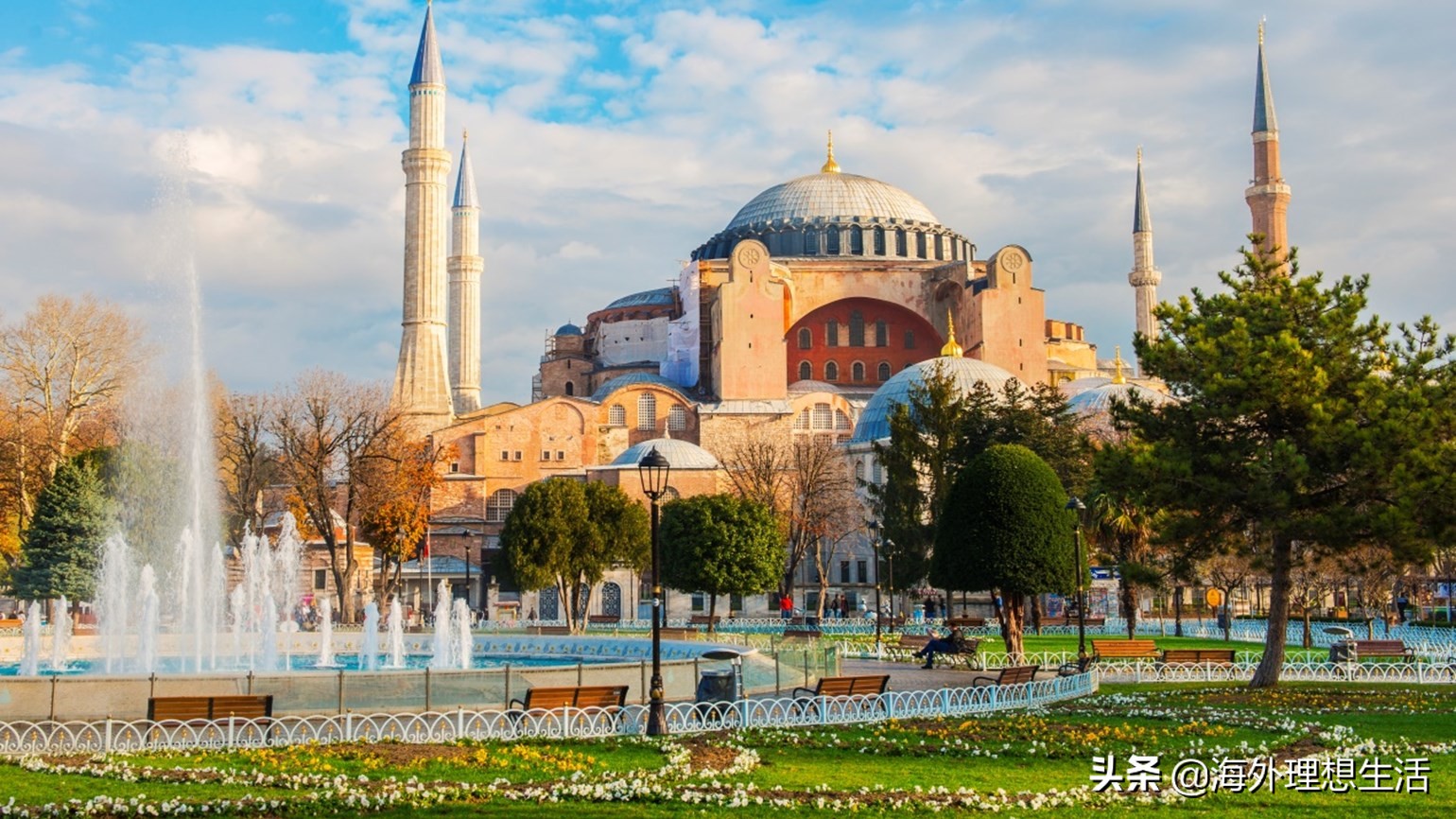 The impact of the exchange rate fluctuations of the Turkish currency