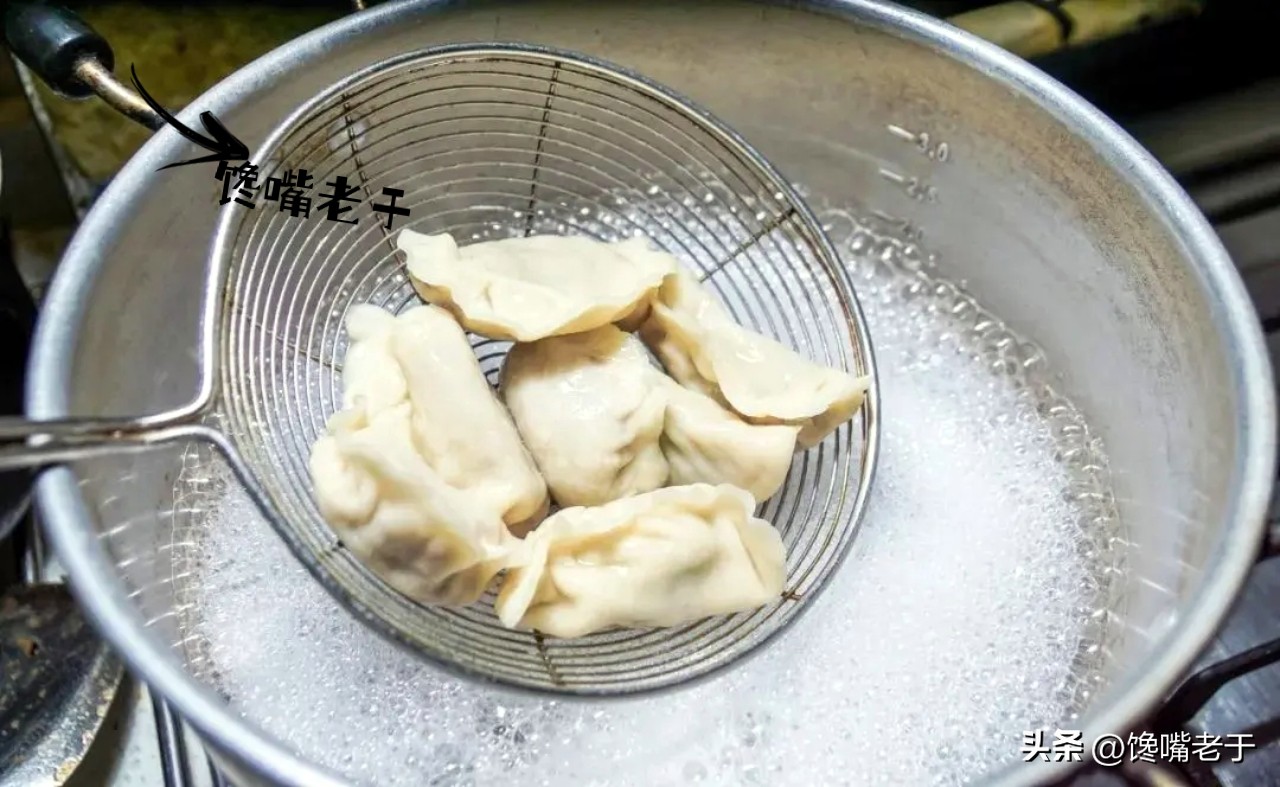 When cooking dumplings, is it better to boil or not to boil?Many people