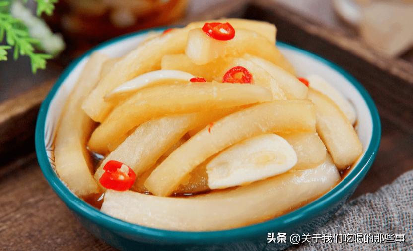 It's wrong to add salt directly to pickled radish. Here's a trick, you ...