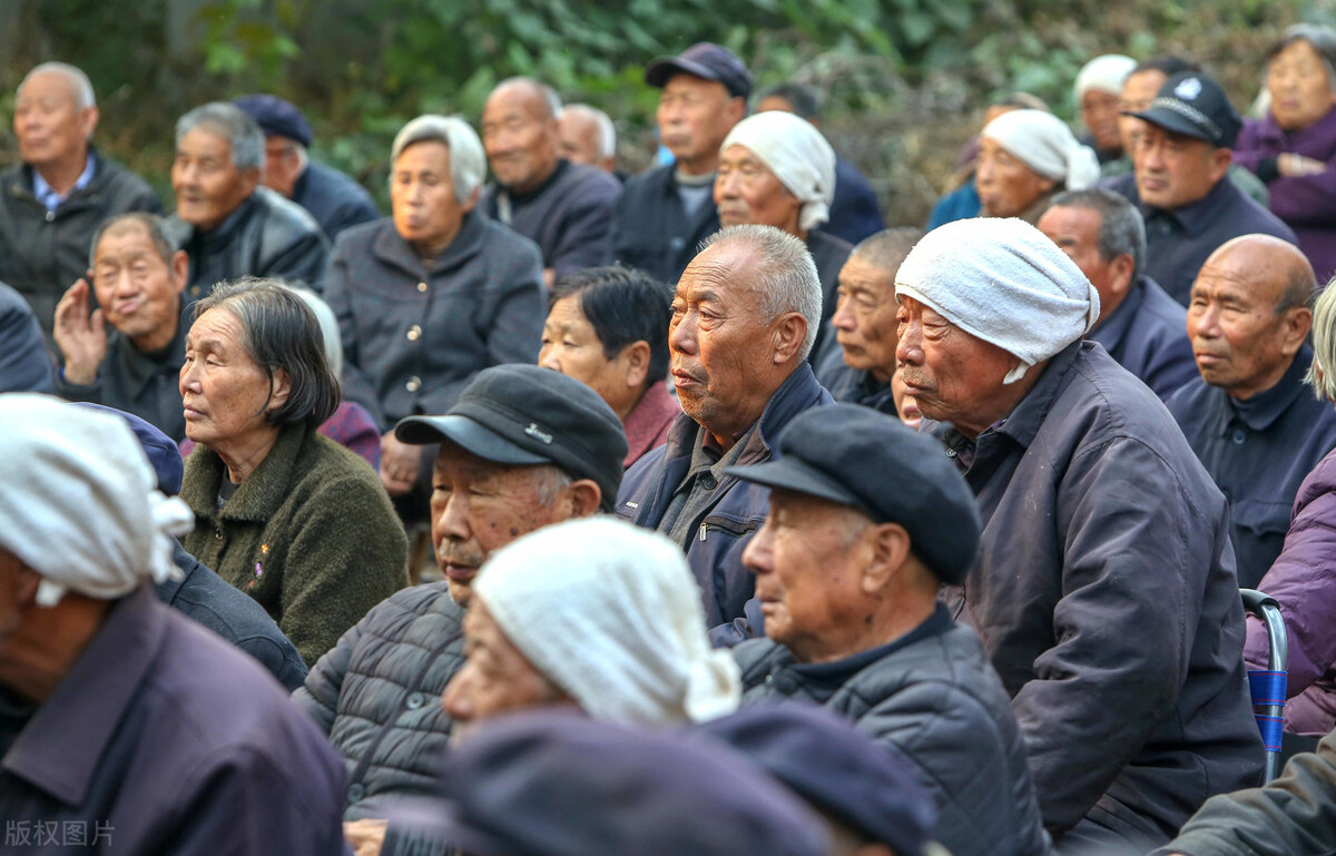 The elderly in rural areas are over 60 and can no longer work. What ...