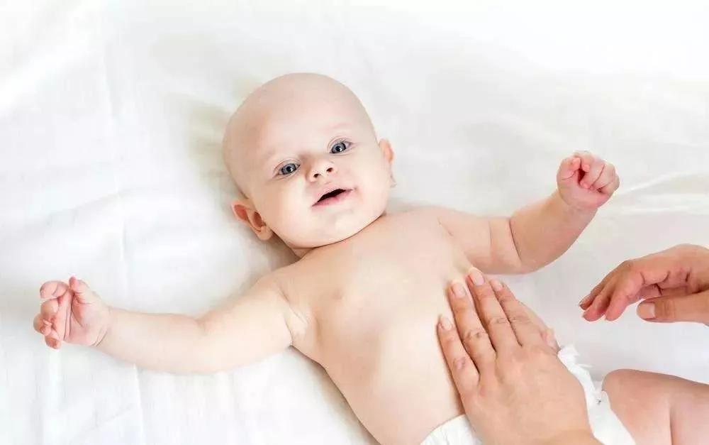 The baby hasn't pooped for 5 days, and the mother is so anxious