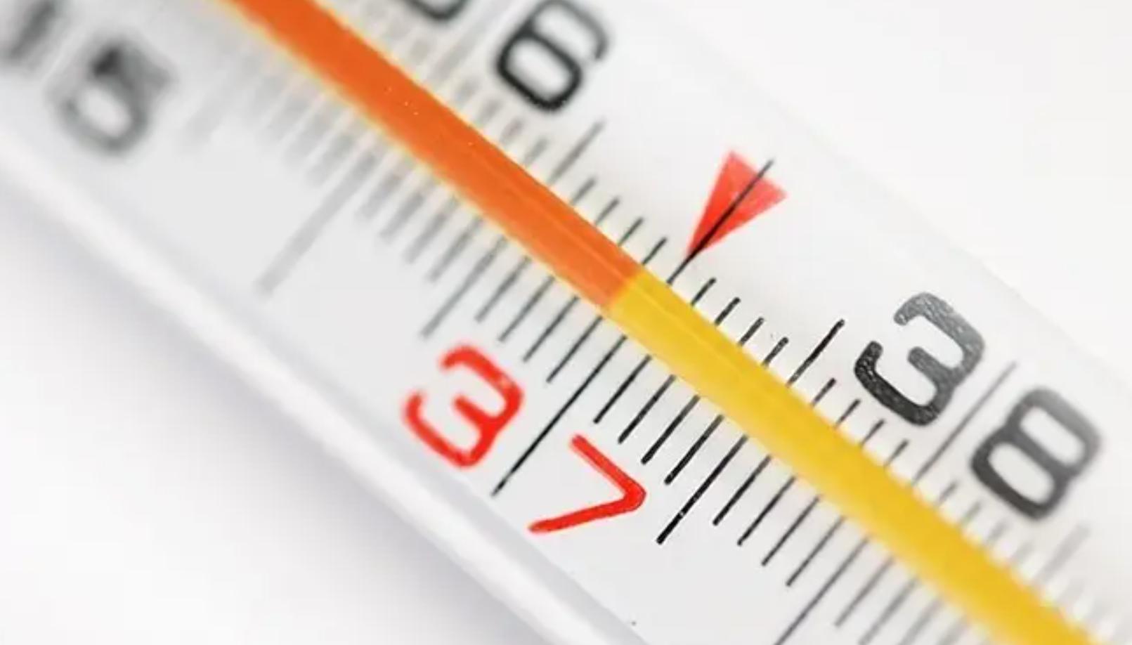 It's less than 37 degrees!Human body temperature is rapidly decreasing