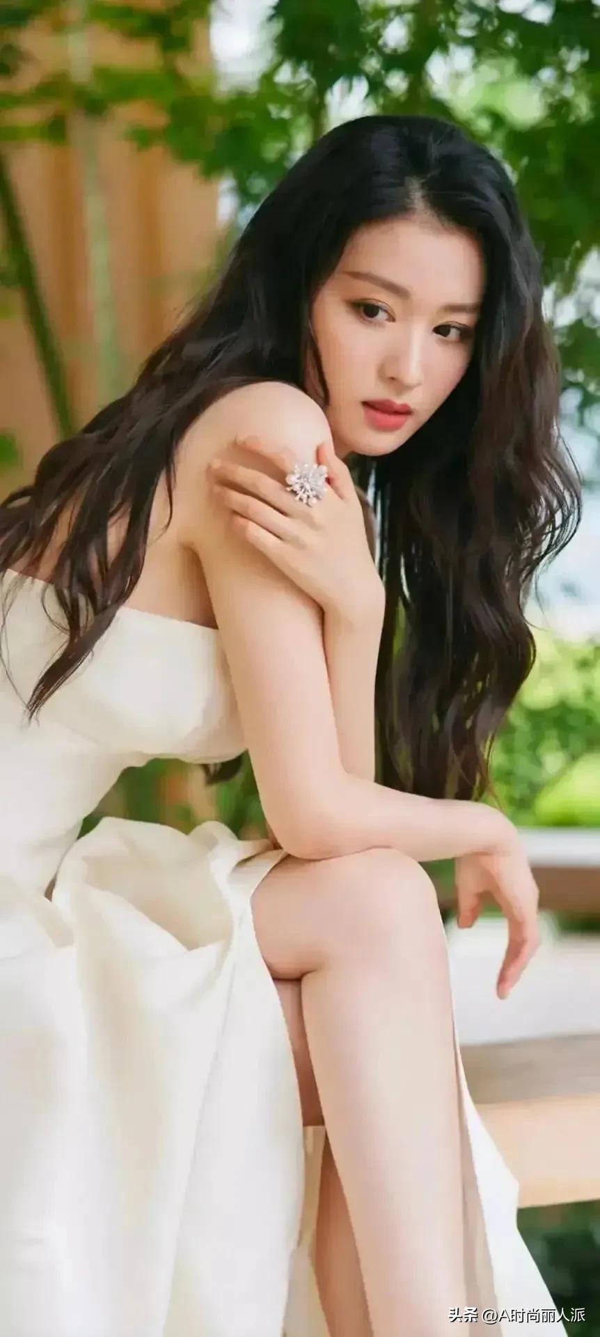 The post-95 generation Xiaohua Wang Churan's sexy beauty photo: the ...