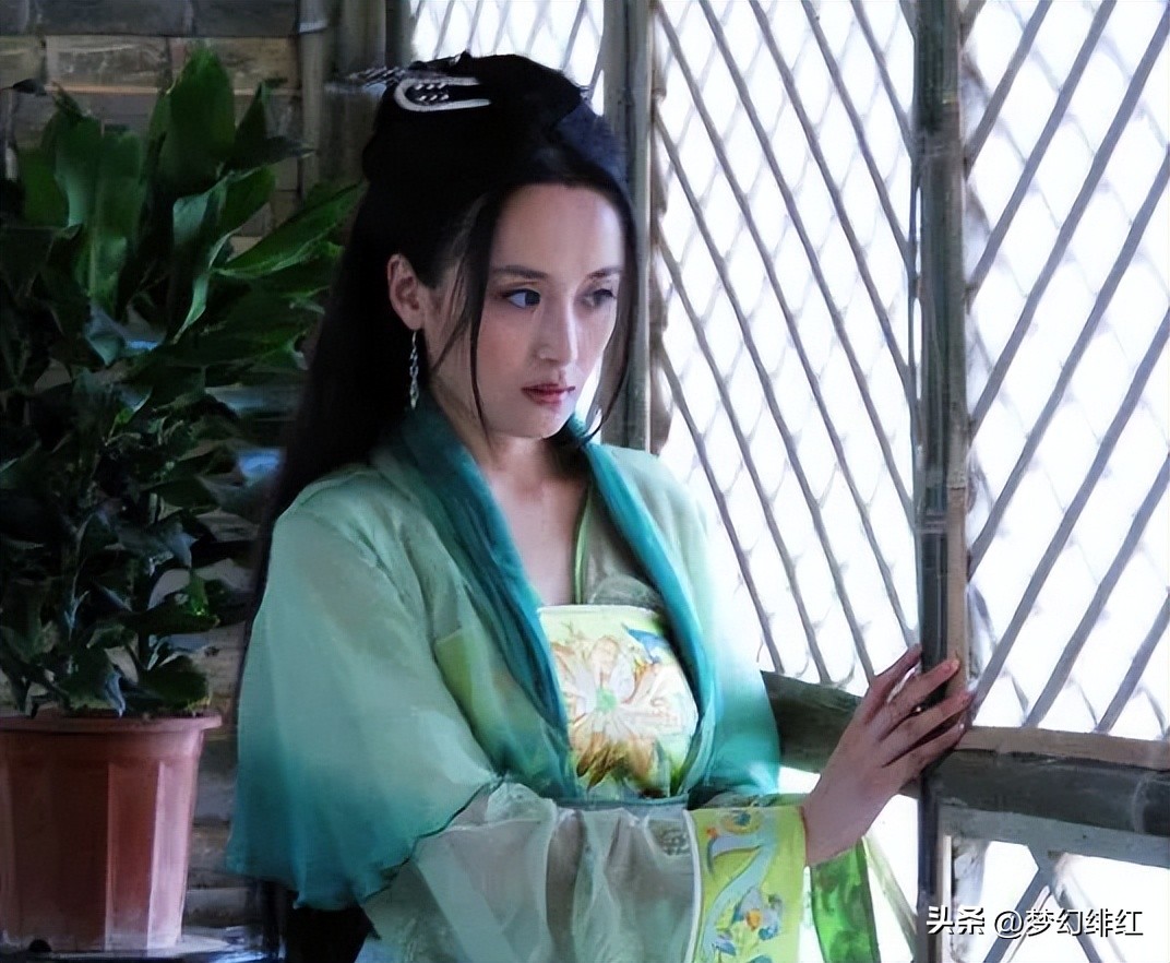 The 5th version of the green snake teases Fahai, who is naturally ...