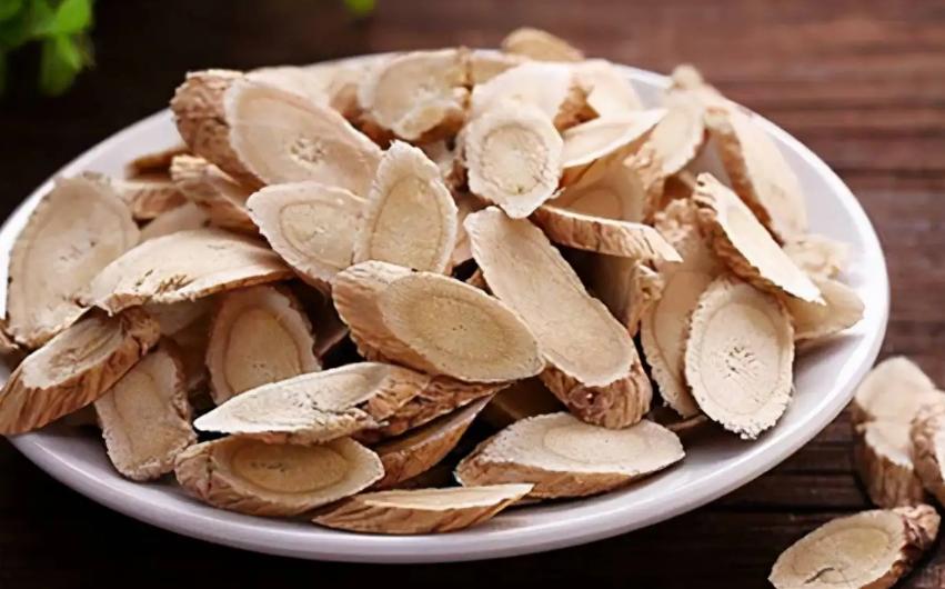 Why do people lose weight if they drink astragalus water regularly?Note