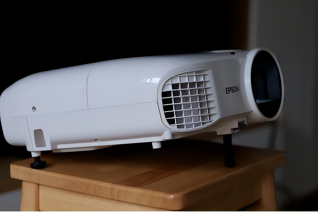 What is the best projector brand for Double Twelve?The best home
