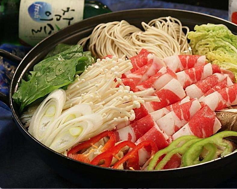 The enoki mushrooms commonly known as "see you tomorrow" are eaten for