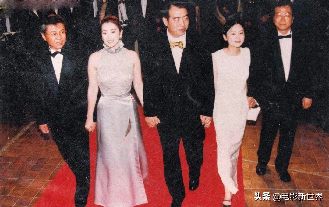 Is the entertainment world awake?Husband is a movie tycoon, but his