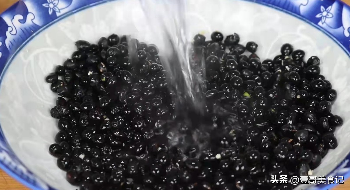 The best way to eat black beans, it is nutritious and satisfying. It is more fragrant than meat