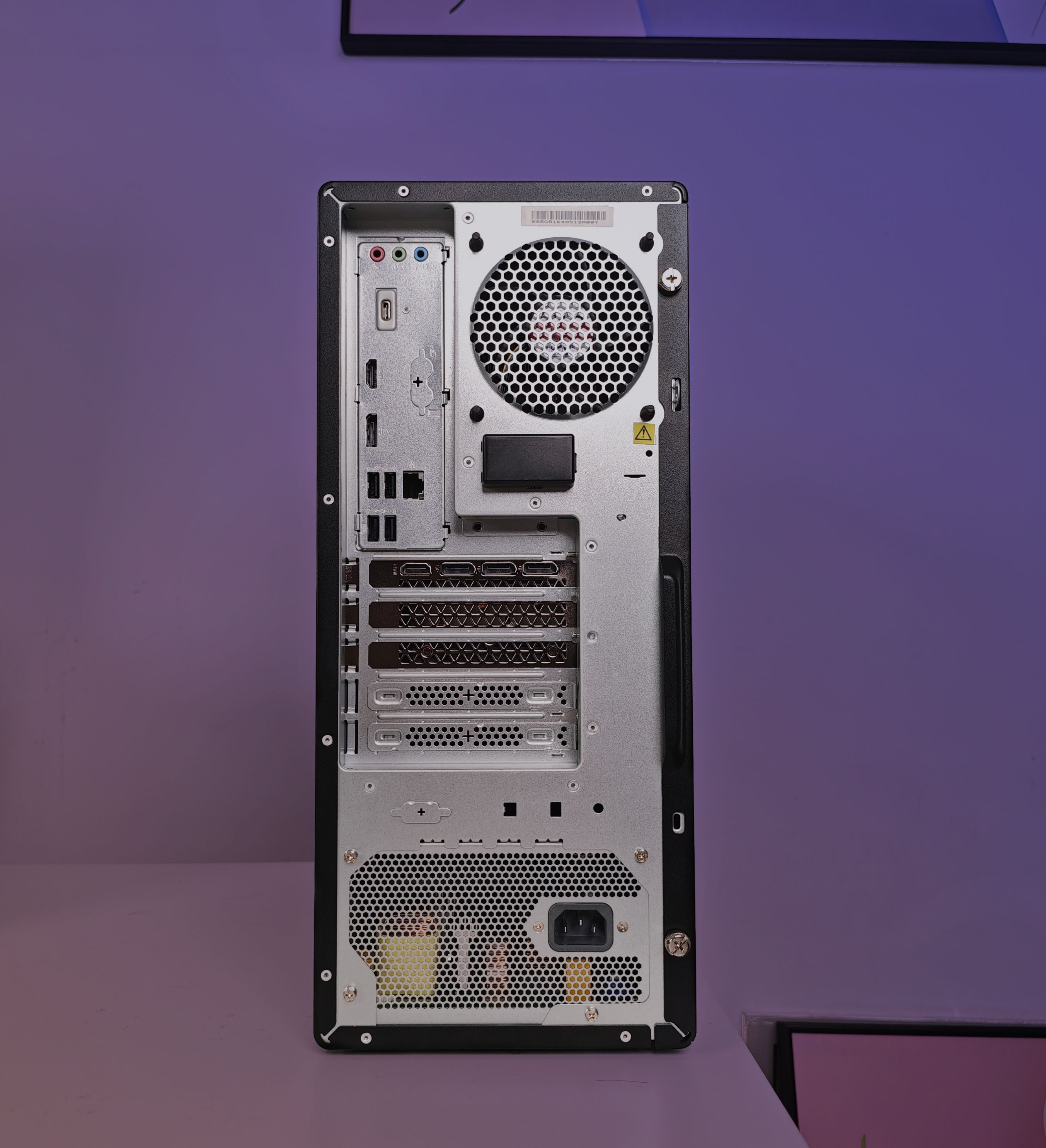 Insufficient performance of office computer? ThinkCentre P900 is here ...