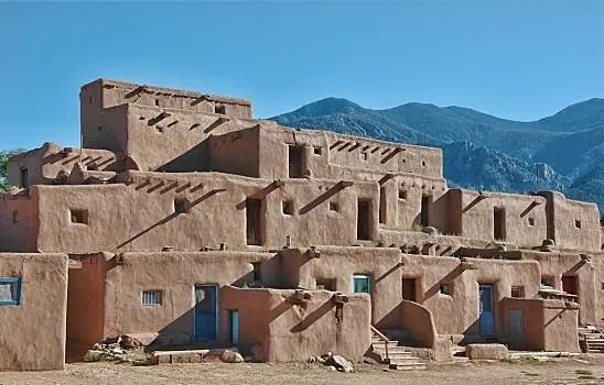 Vernacular Architecture in the American Southwest: A Study of Adobe and ...