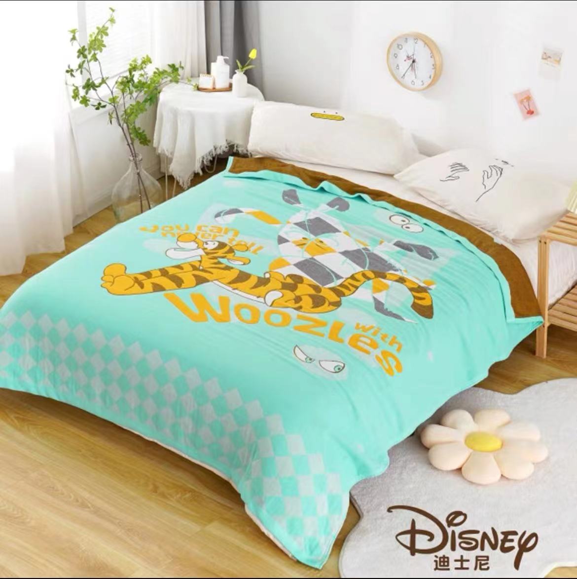 What is the bed cover for?What season is the bed cover suitable for
